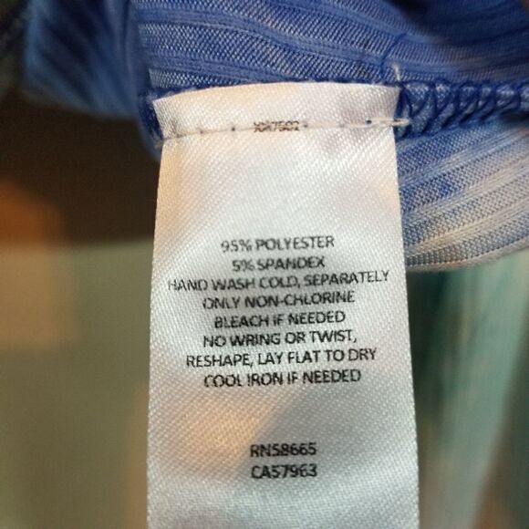 Abound Blue Swirl Cropped Top Size XL - Picture 6 of 6